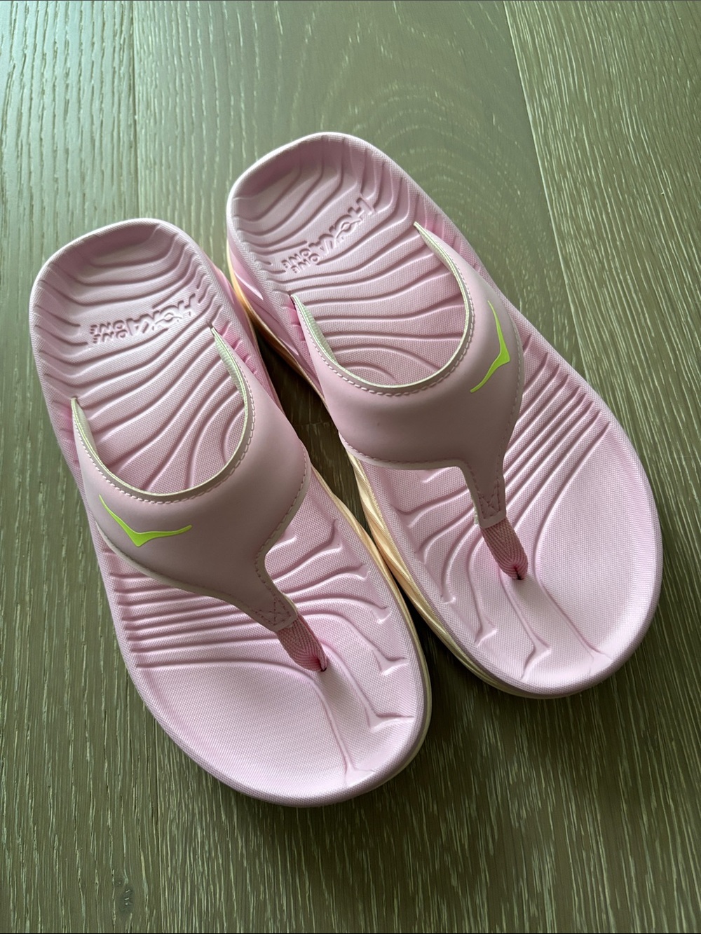 NWOT Hoka Sandals 💕 - Picture 3 of 4